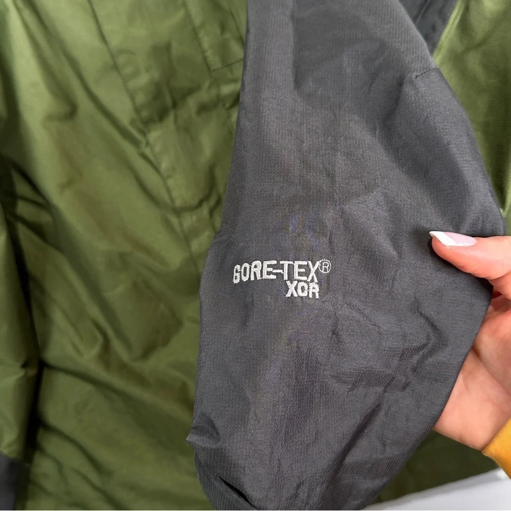 The North Face Gore Tex Summit Series jacket XL green